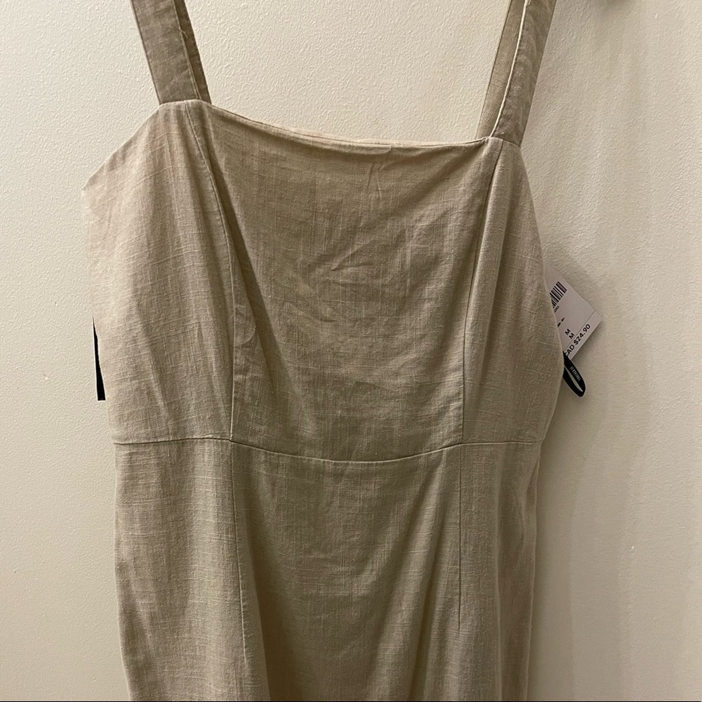 Forever 21 Woven Dress in Khaki in Size Medium